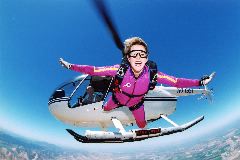 R44 and parachutist2